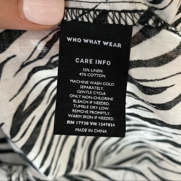 Who What Wear Animal Print Top - Picture 7 of 7